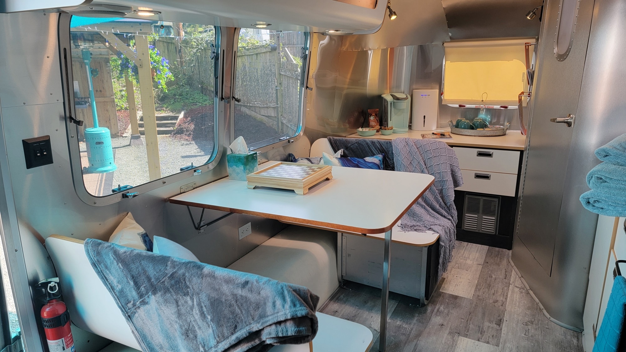 airstream-dining-table
